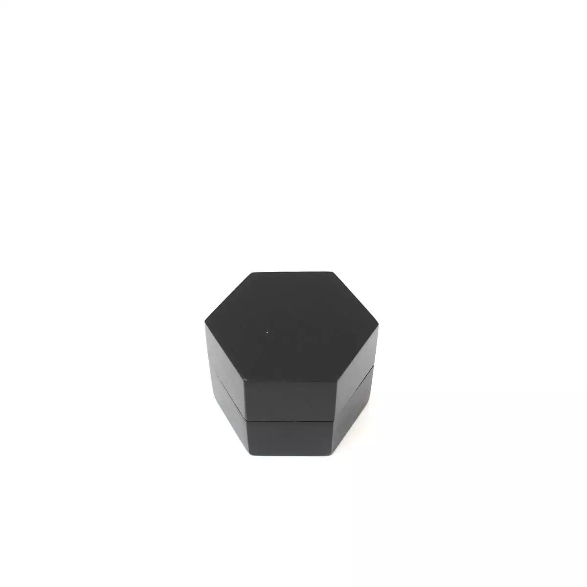 weylyn ring box in Carbon Black side view